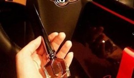 揭秘抖音富二代的炫富生活，真实与虚幻的交织