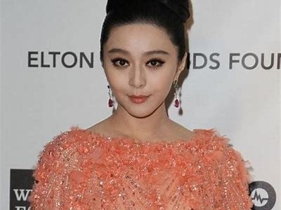 揭秘抖阴：40多部热门露点视频一网打尽，快来看看！