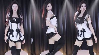火热美女抖音舞，尽显魅力与风情，快来欣赏！