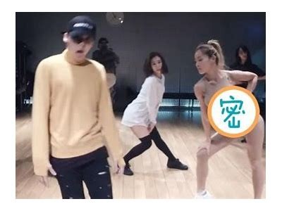 女团抖阴舞：热潮来袭，舞动青春魅力与风采！