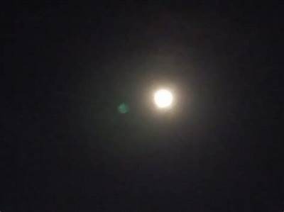 高清月亮视频：抖音热门短视频分享，尽享夜空之美
